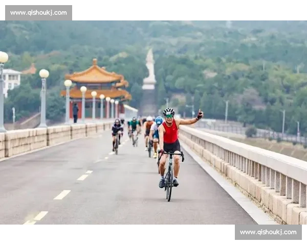 奥运赛场再创辉煌,选手拼搏实现冠军梦想的壮丽瞬间 奥运赛场再创辉煌,选手拼搏实现冠军梦想的壮丽瞬间